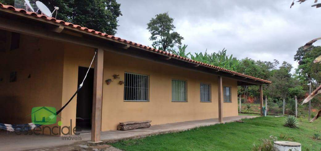 Chácara à venda com 4 quartos, 400m² - Foto 4