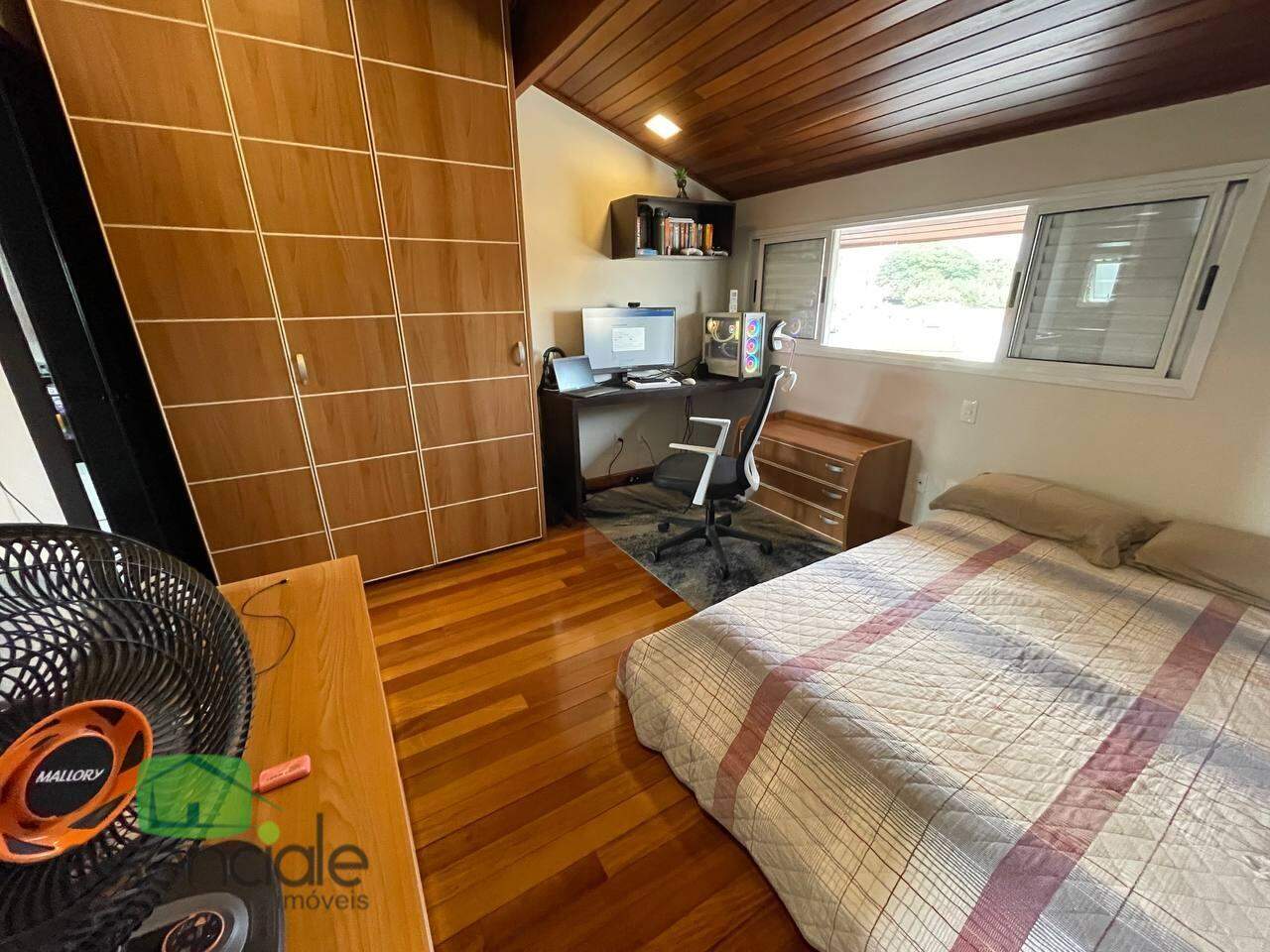 Casa de Condomínio à venda com 4 quartos, 318m² - Foto 21