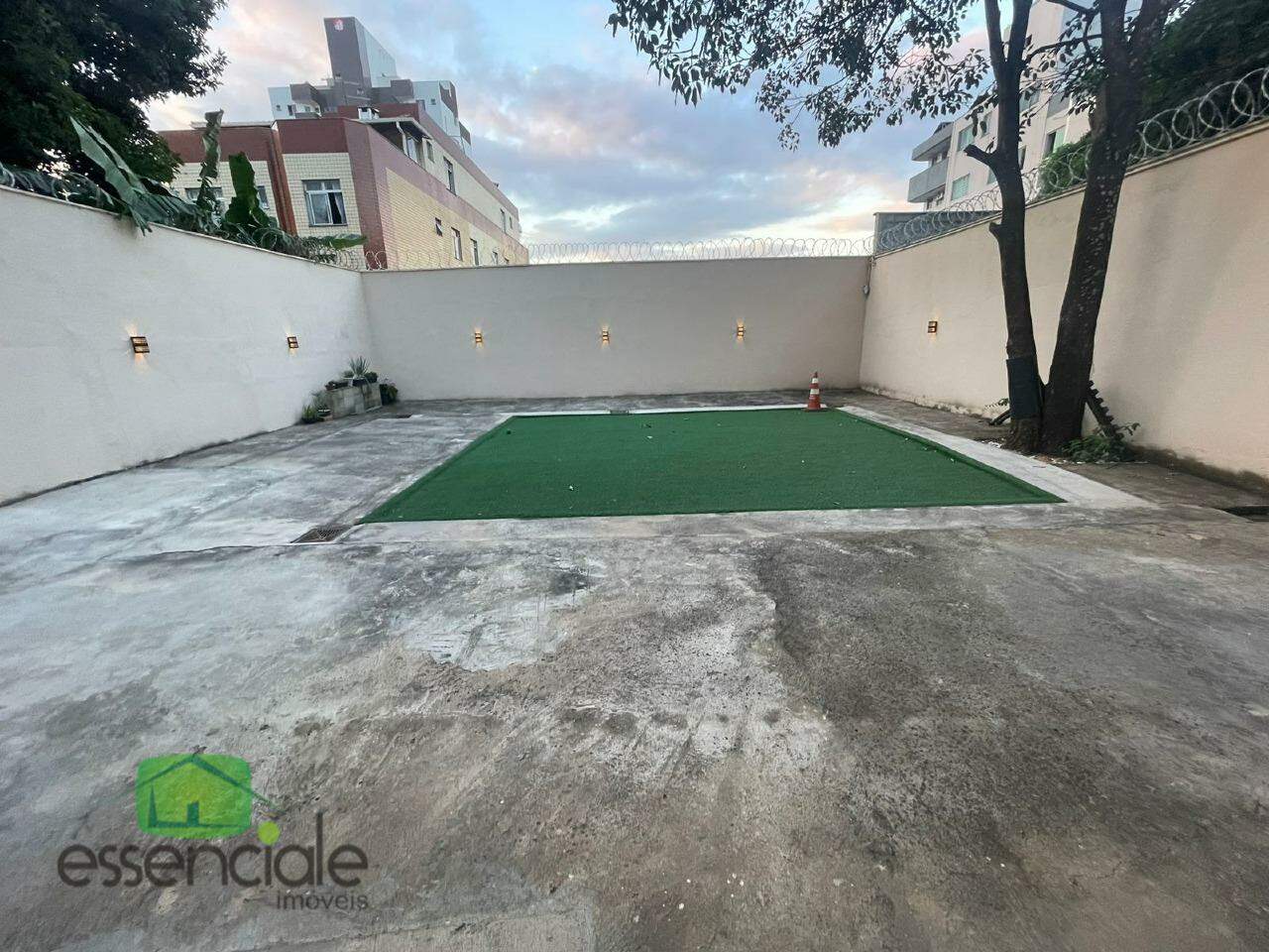 Casa à venda com 4 quartos, 285m² - Foto 20