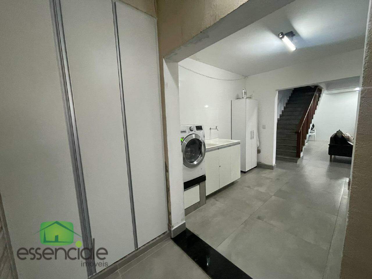 Casa à venda com 4 quartos, 285m² - Foto 23