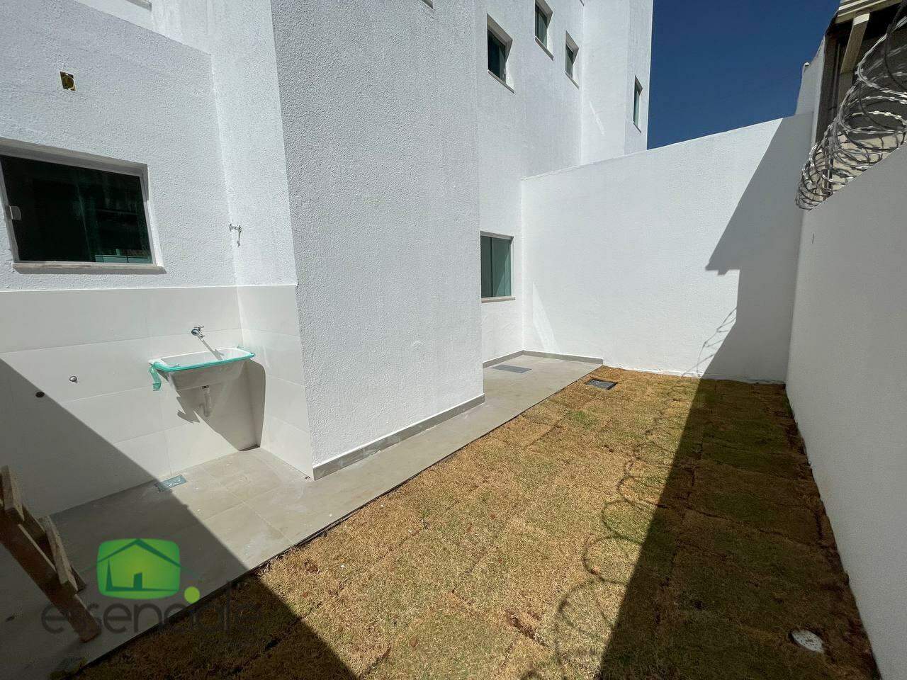 Casa à venda com 3 quartos, 110m² - Foto 9