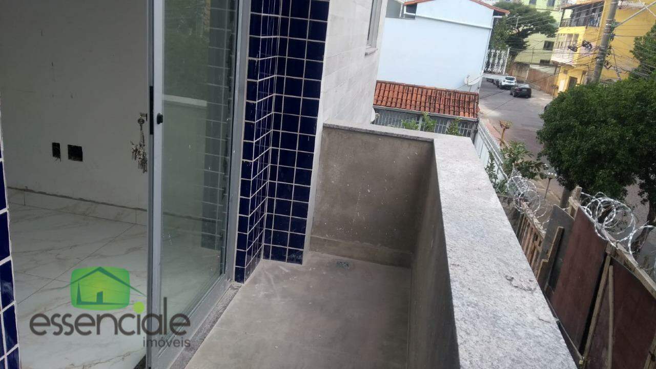 Apartamento à venda com 2 quartos, 65m² - Foto 4