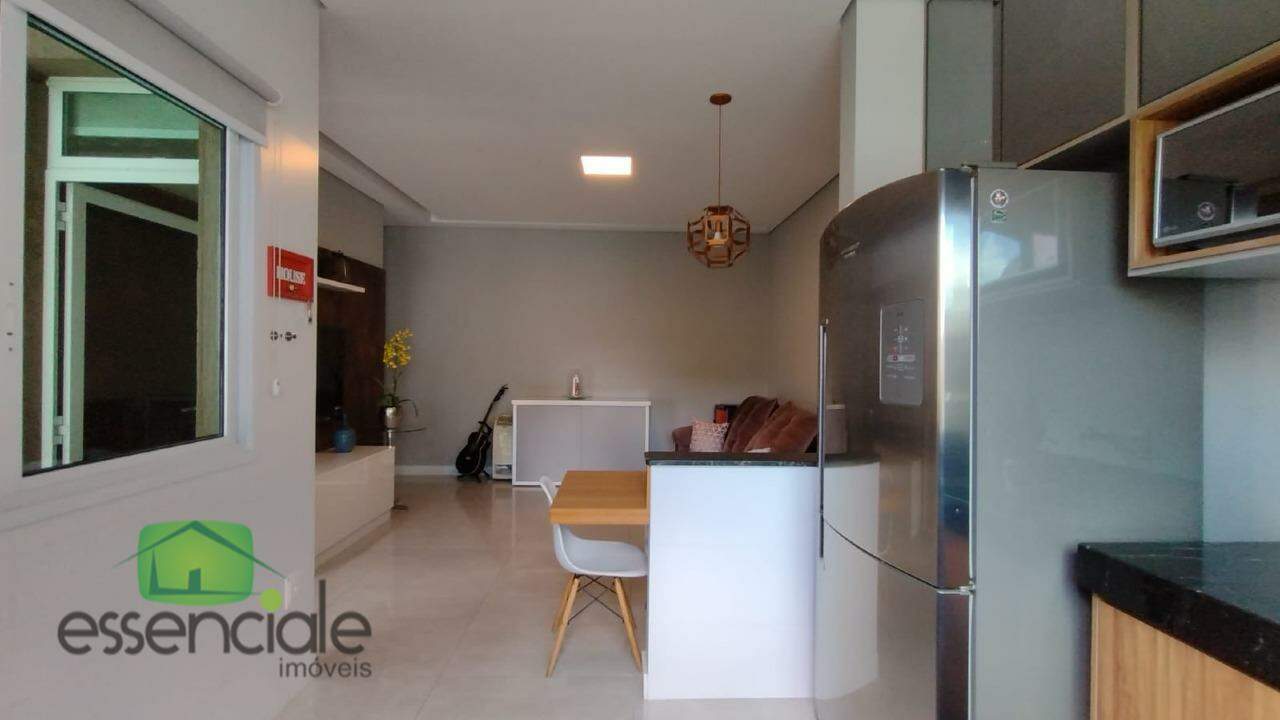 Casa à venda com 2 quartos, 100m² - Foto 6