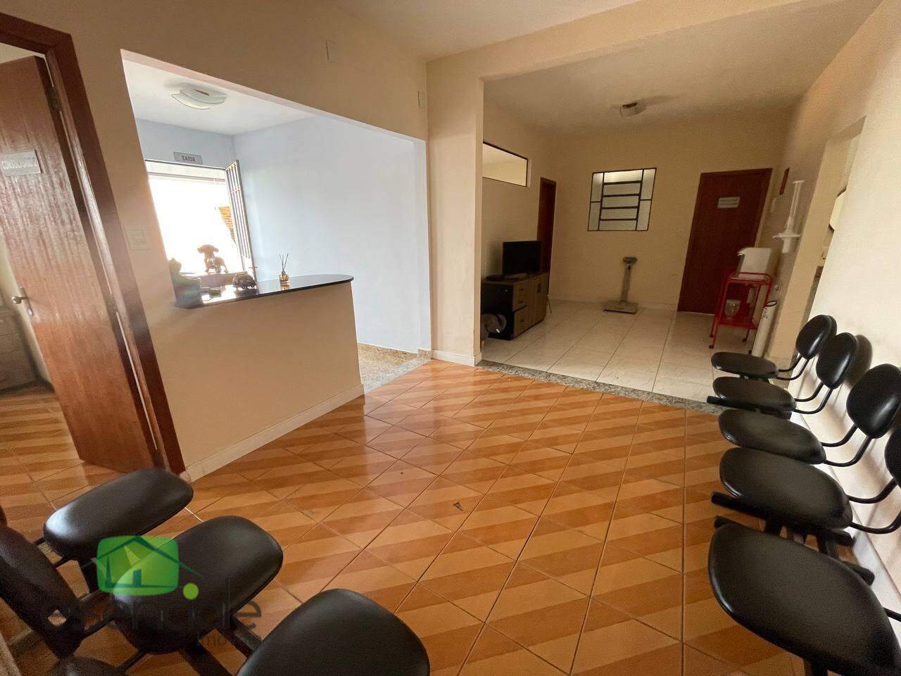 Loja-Salão para alugar com 4 quartos, 200m² - Foto 5