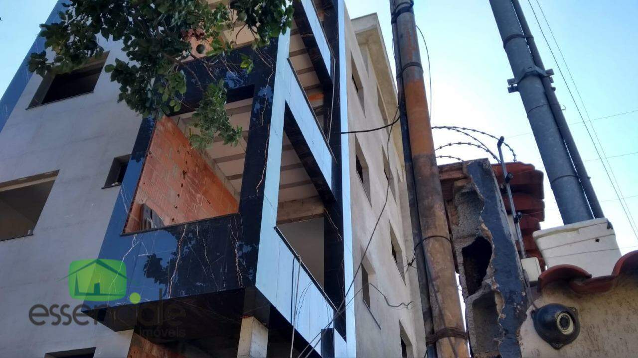 Cobertura à venda com 2 quartos, 130m² - Foto 2