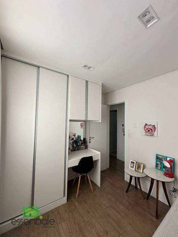 Casa à venda com 3 quartos, 294m² - Foto 14