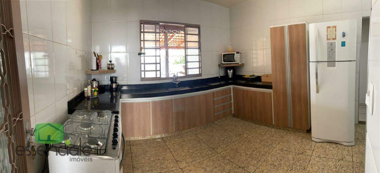 Casa à venda com 2 quartos, 250m² - Foto 24