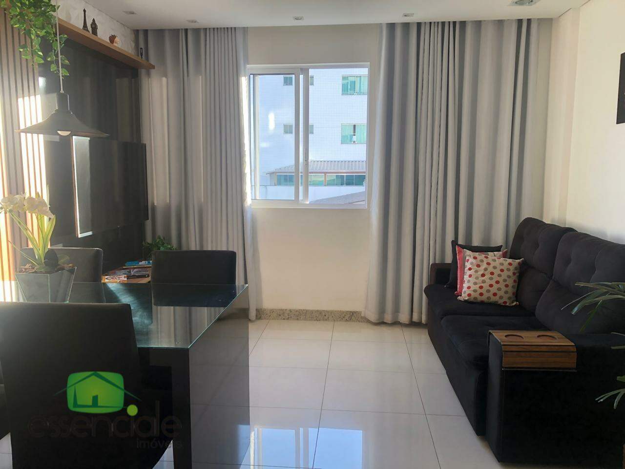 Apartamento à venda com 3 quartos, 80m² - Foto 2