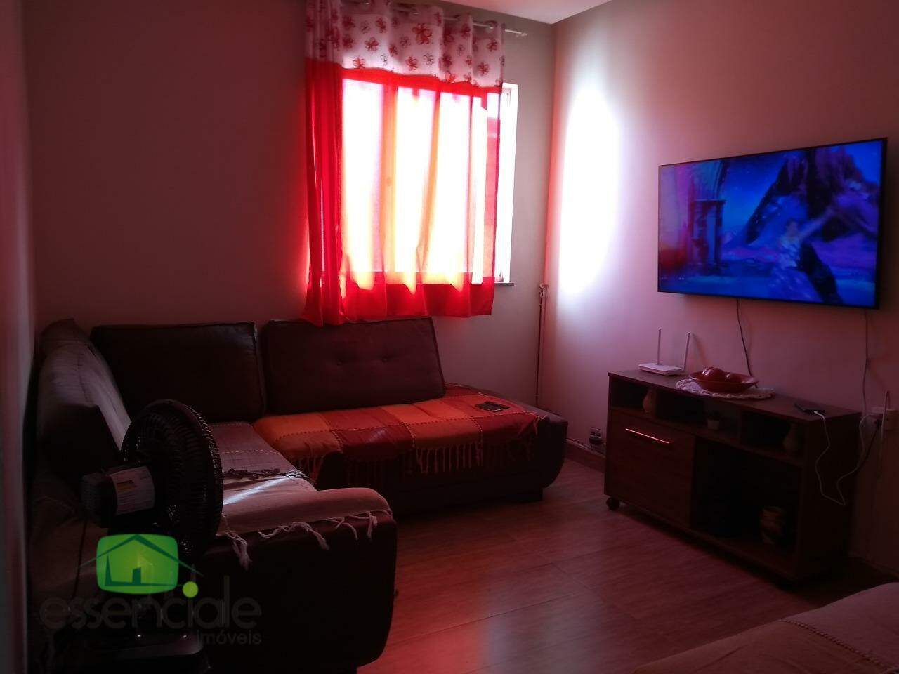 Apartamento à venda com 2 quartos, 70m² - Foto 3