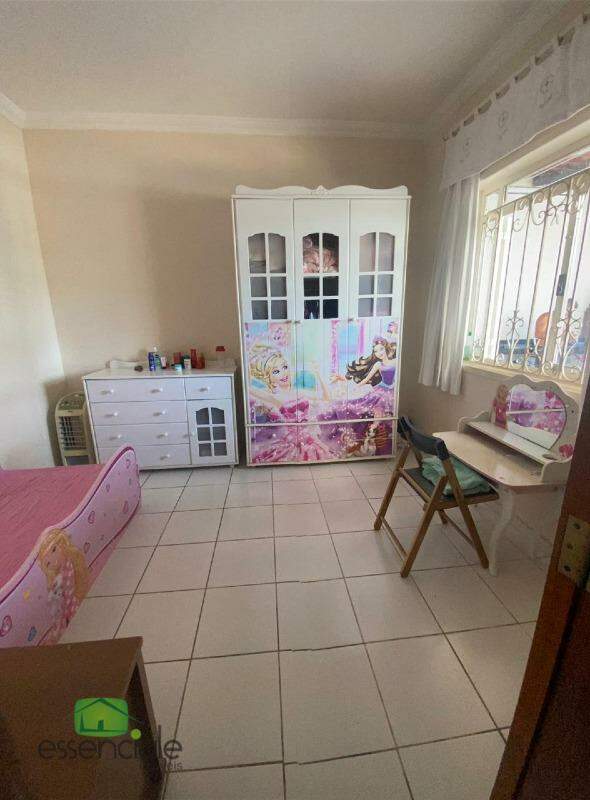 Casa à venda com 3 quartos, 215m² - Foto 11