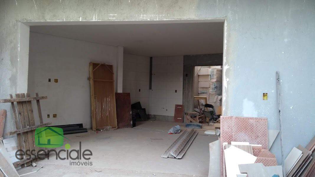 Casa à venda com 2 quartos, 150m² - Foto 6