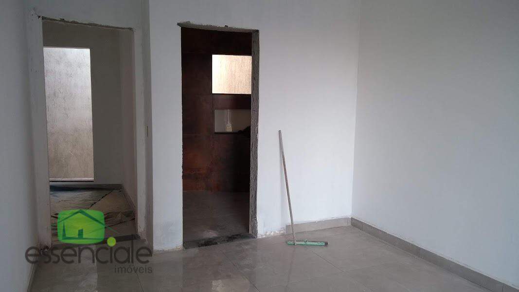 Casa à venda com 2 quartos, 150m² - Foto 11