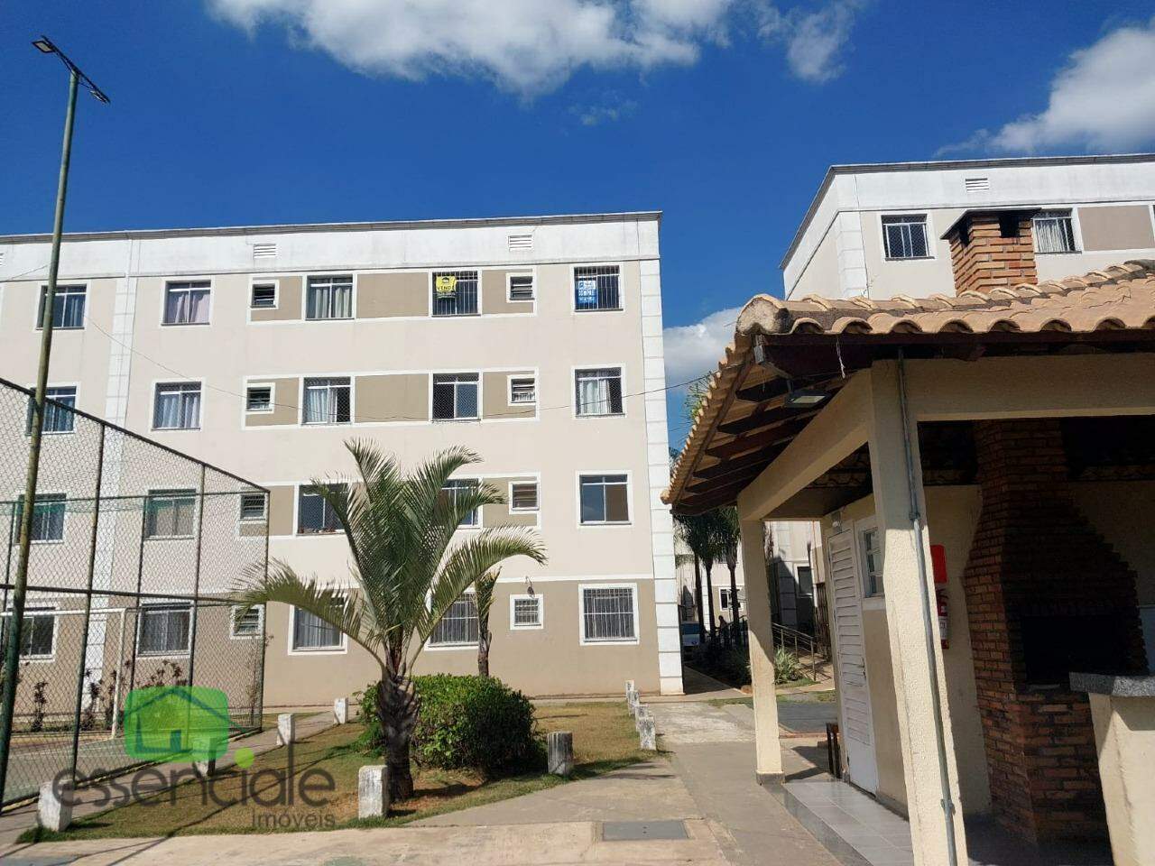 Apartamento à venda com 2 quartos, 45m² - Foto 1