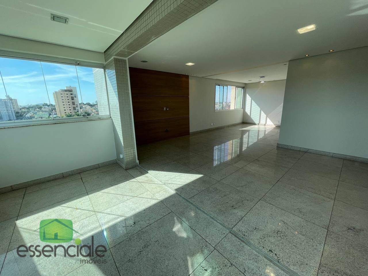 Apartamento à venda com 4 quartos, 139m² - Foto 7