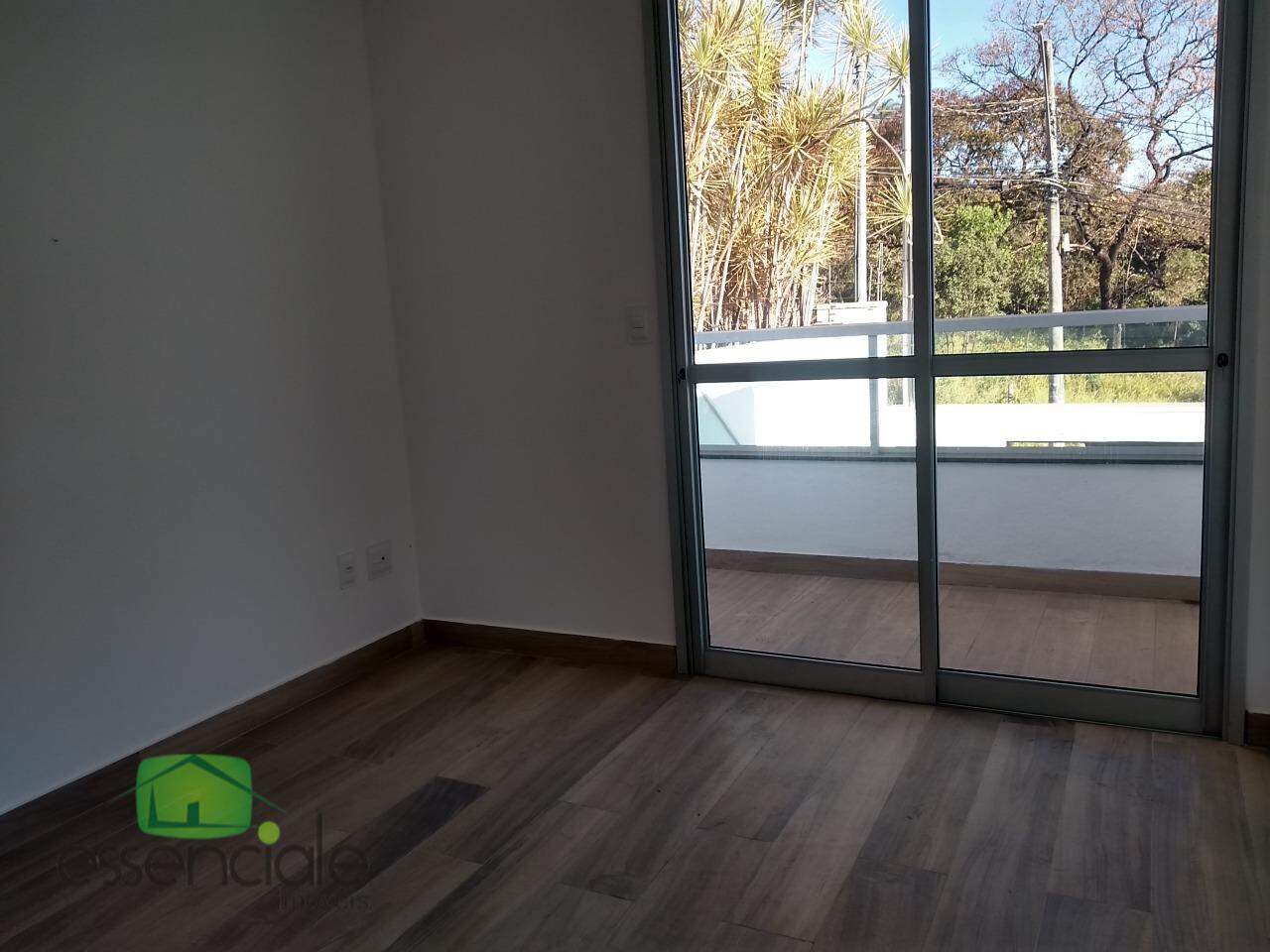 Casa à venda com 3 quartos, 154m² - Foto 14