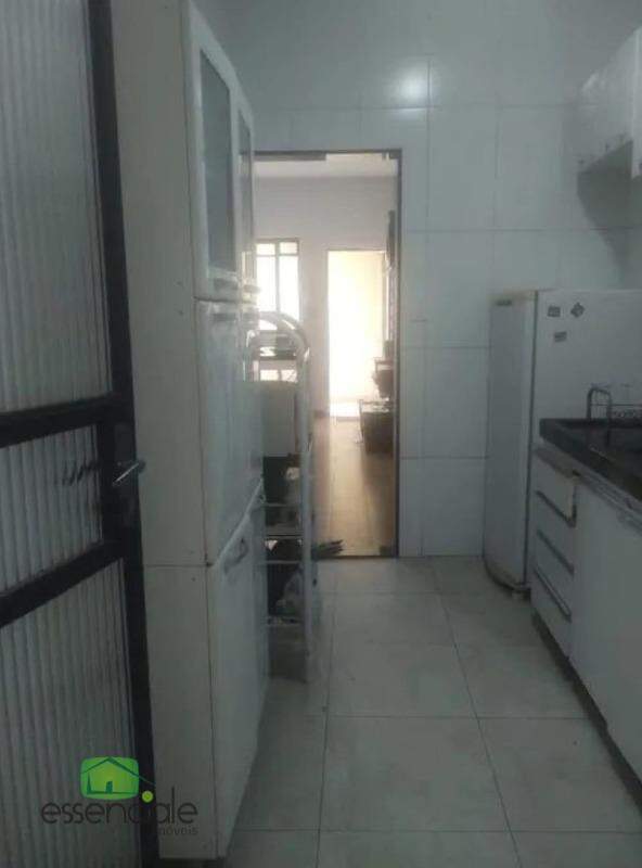 Apartamento à venda com 3 quartos, 110m² - Foto 11