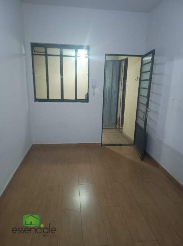 Apartamento à venda com 3 quartos, 110m² - Foto 2