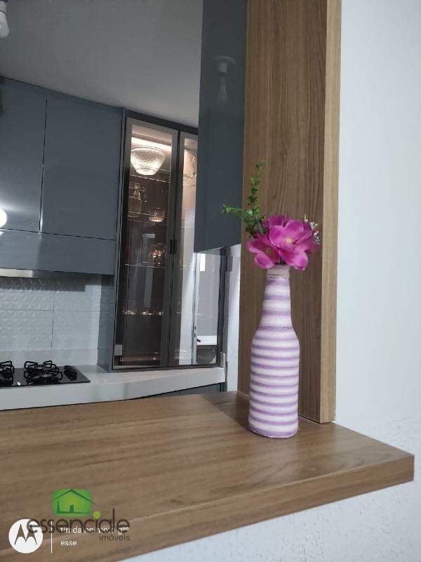 Apartamento à venda com 2 quartos, 68m² - Foto 1