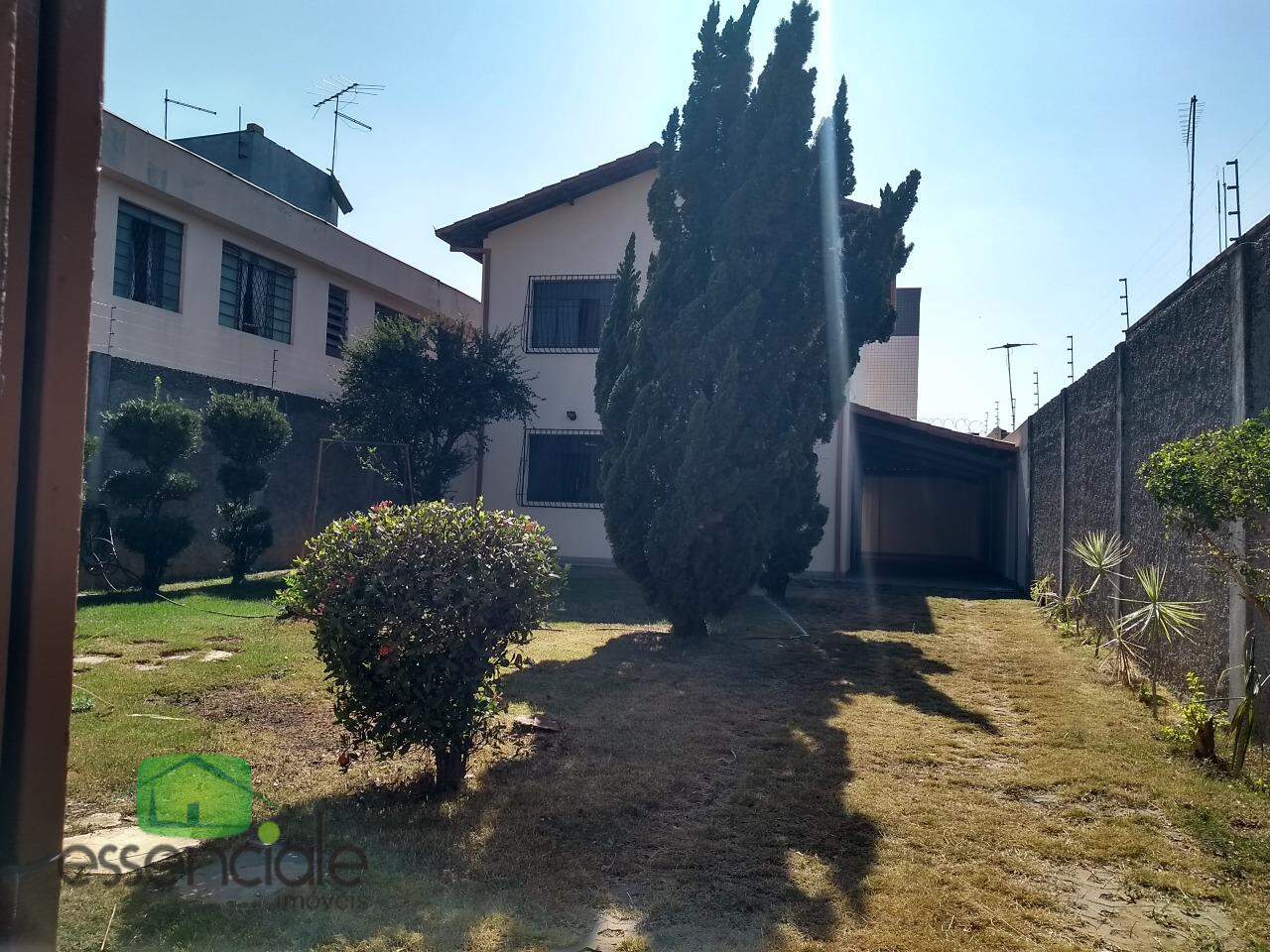 Casa à venda com 3 quartos, 156m² - Foto 2