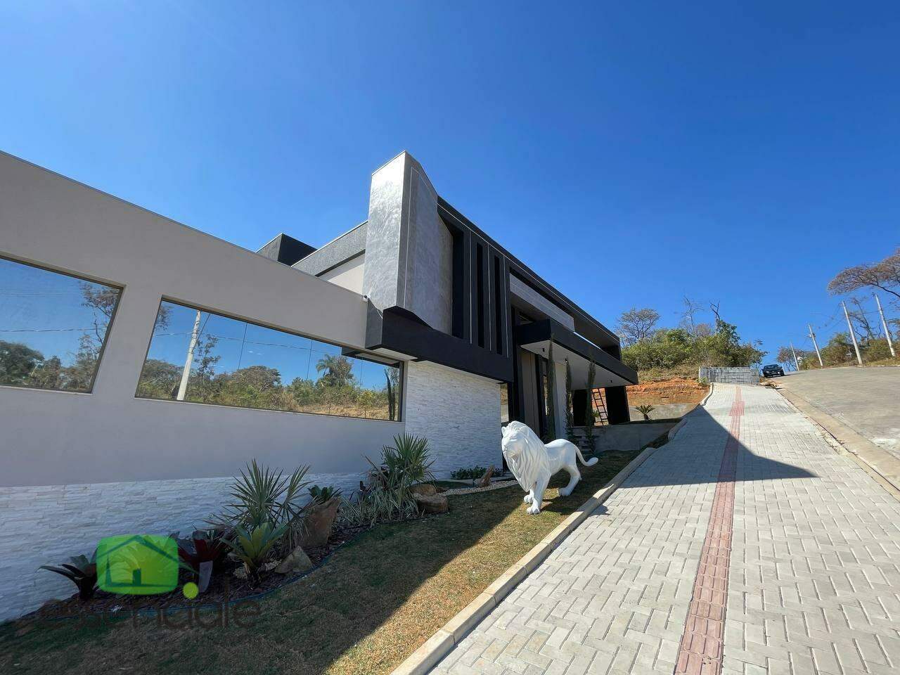 Casa de Condomínio à venda com 4 quartos, 800m² - Foto 2