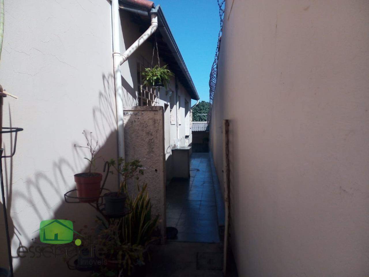 Casa à venda com 5 quartos, 270m² - Foto 23