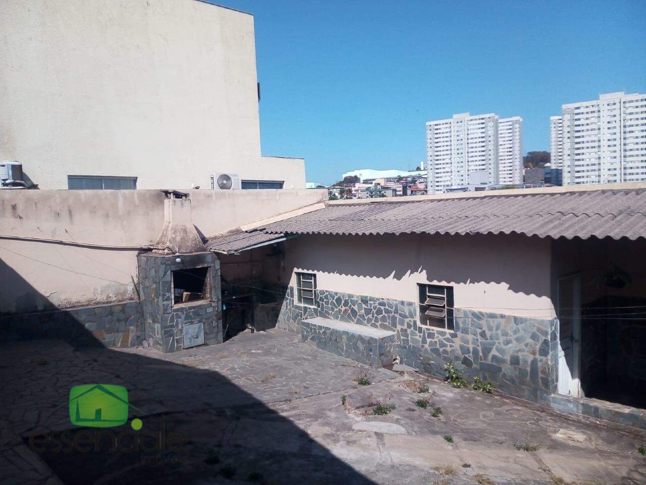 Casa à venda com 5 quartos, 270m² - Foto 25