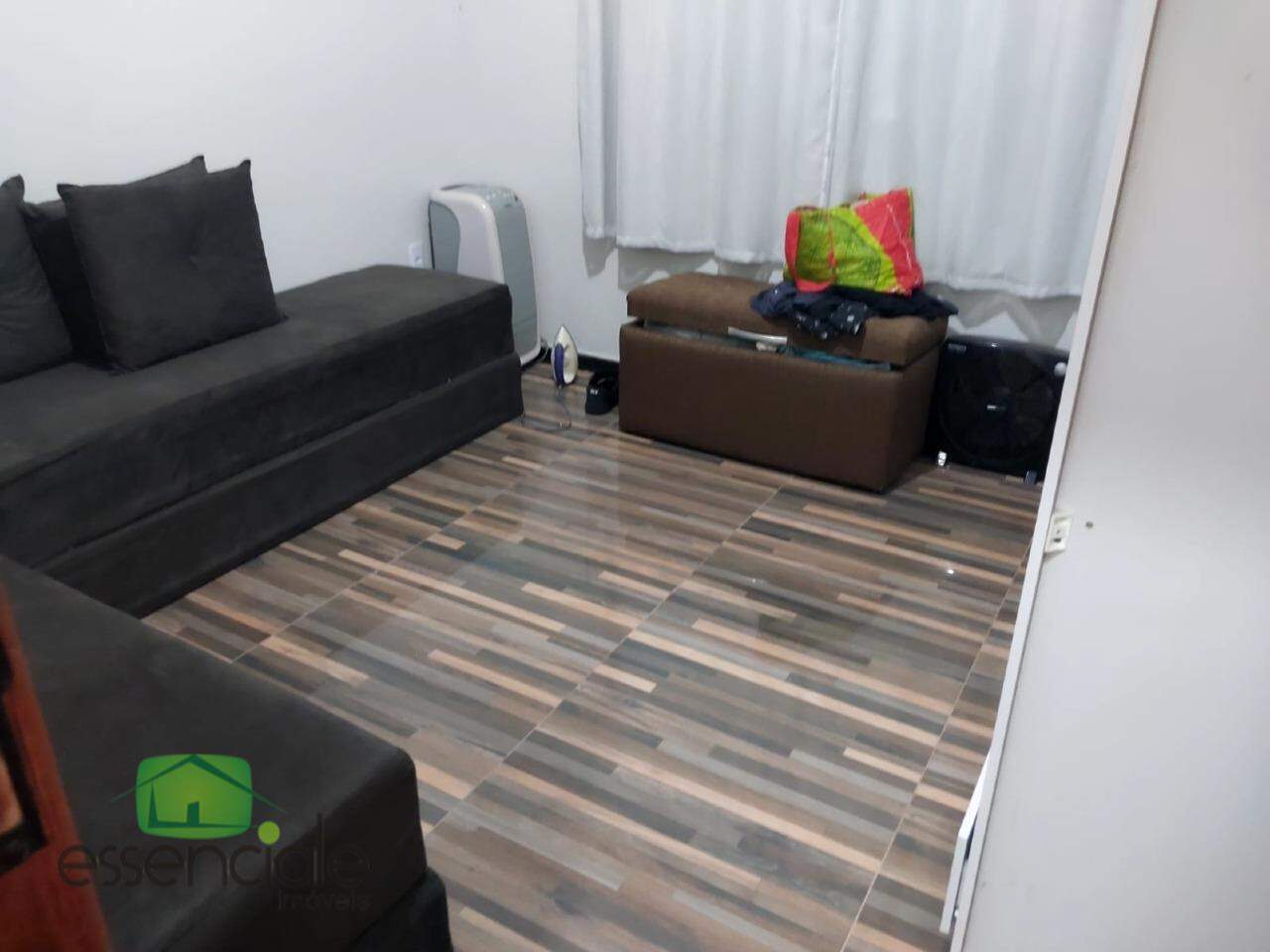 Casa à venda com 3 quartos, 100m² - Foto 2