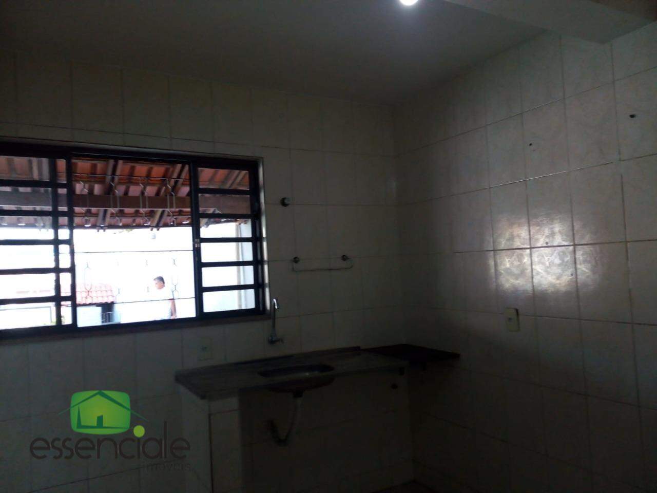 Casa para alugar com 2 quartos, 100m² - Foto 12