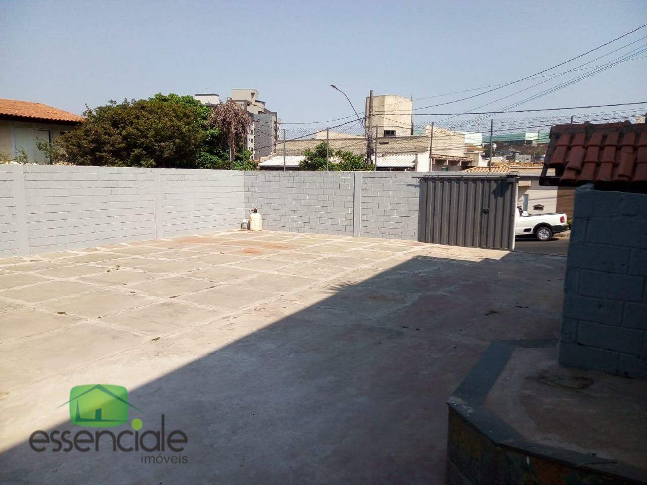 Casa para alugar com 2 quartos, 100m² - Foto 19