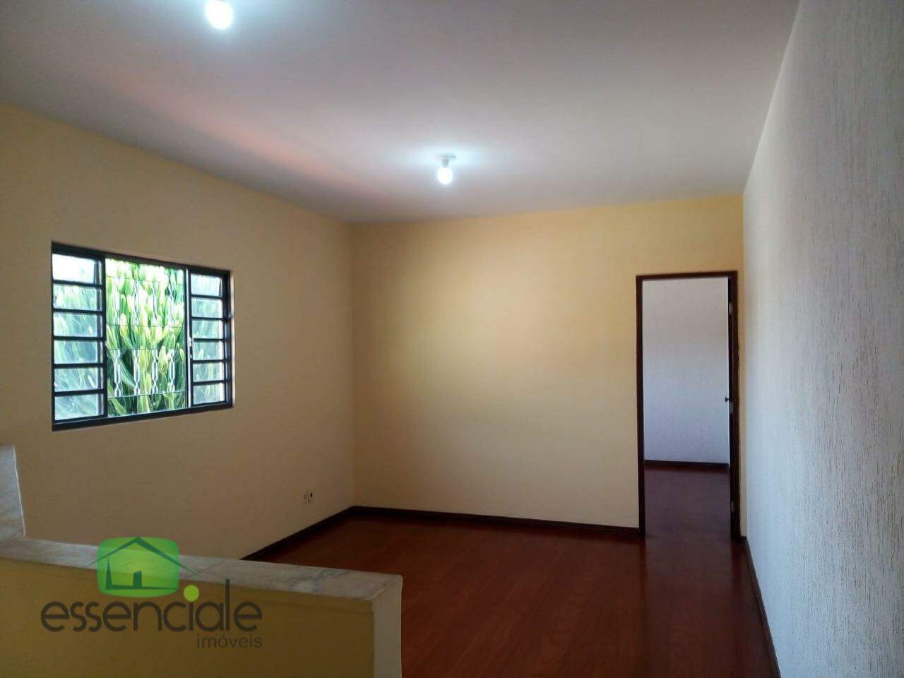 Casa para alugar com 2 quartos, 100m² - Foto 9