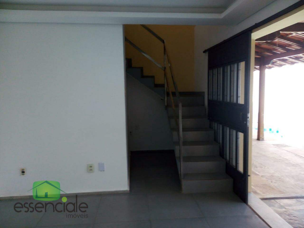 Casa para alugar com 2 quartos, 100m² - Foto 4