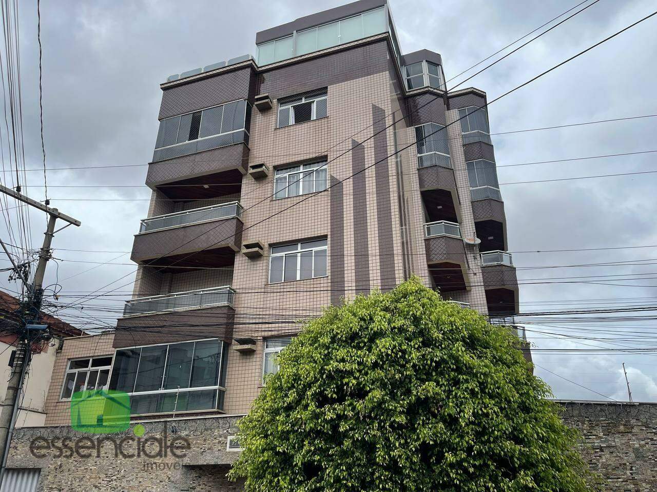 Cobertura à venda com 4 quartos, 240m² - Foto 1