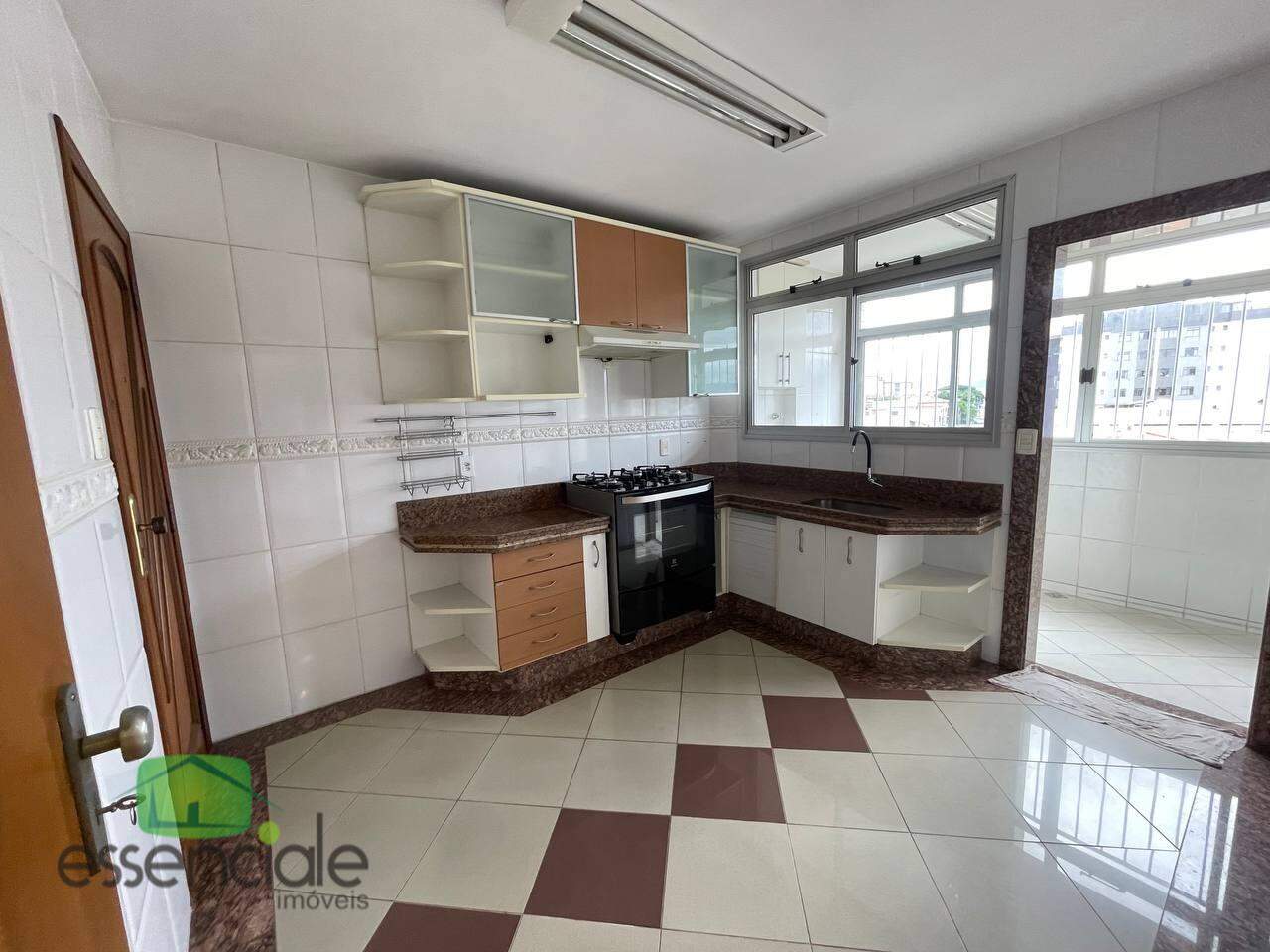 Cobertura à venda com 4 quartos, 240m² - Foto 5