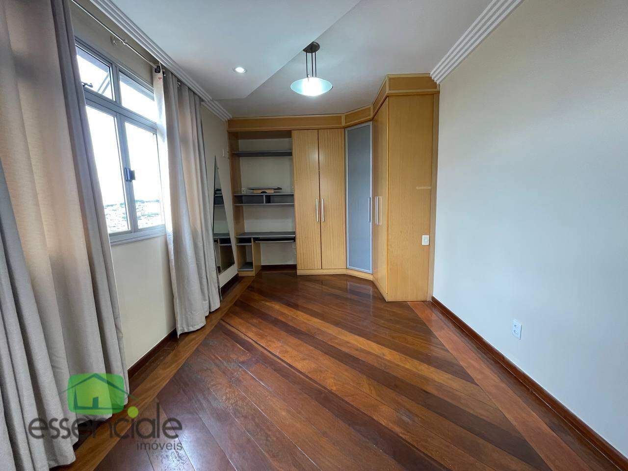 Cobertura à venda com 4 quartos, 240m² - Foto 15