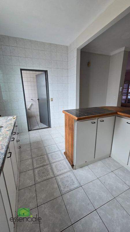 Apartamento à venda com 3 quartos, 115m² - Foto 9