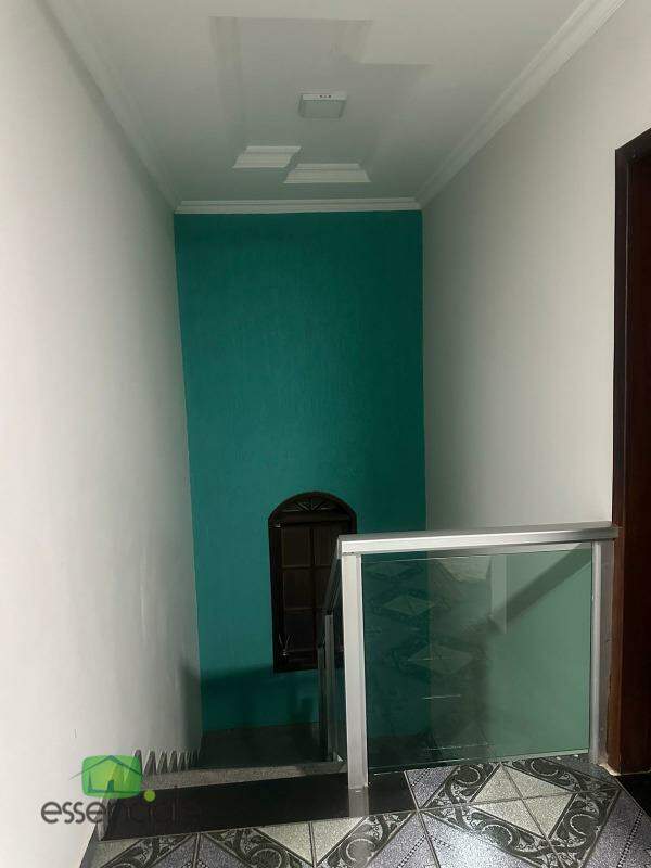 Casa para alugar com 4 quartos, 300m² - Foto 16