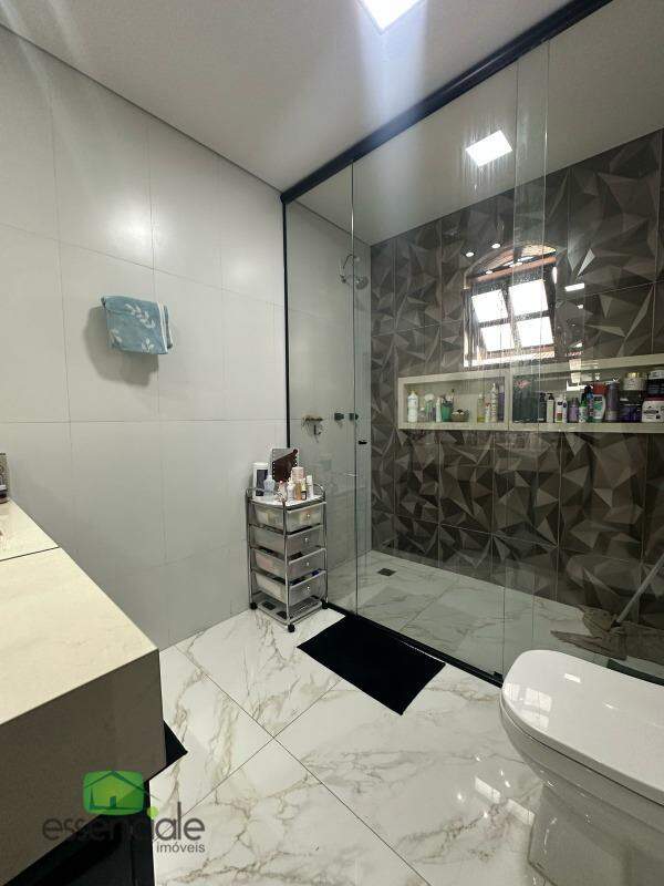 Casa à venda com 5 quartos, 350m² - Foto 9