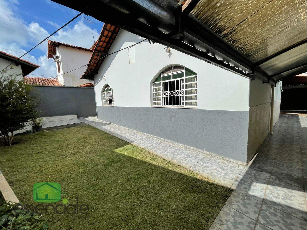 Casa à venda com 3 quartos, 200m² - Foto 9