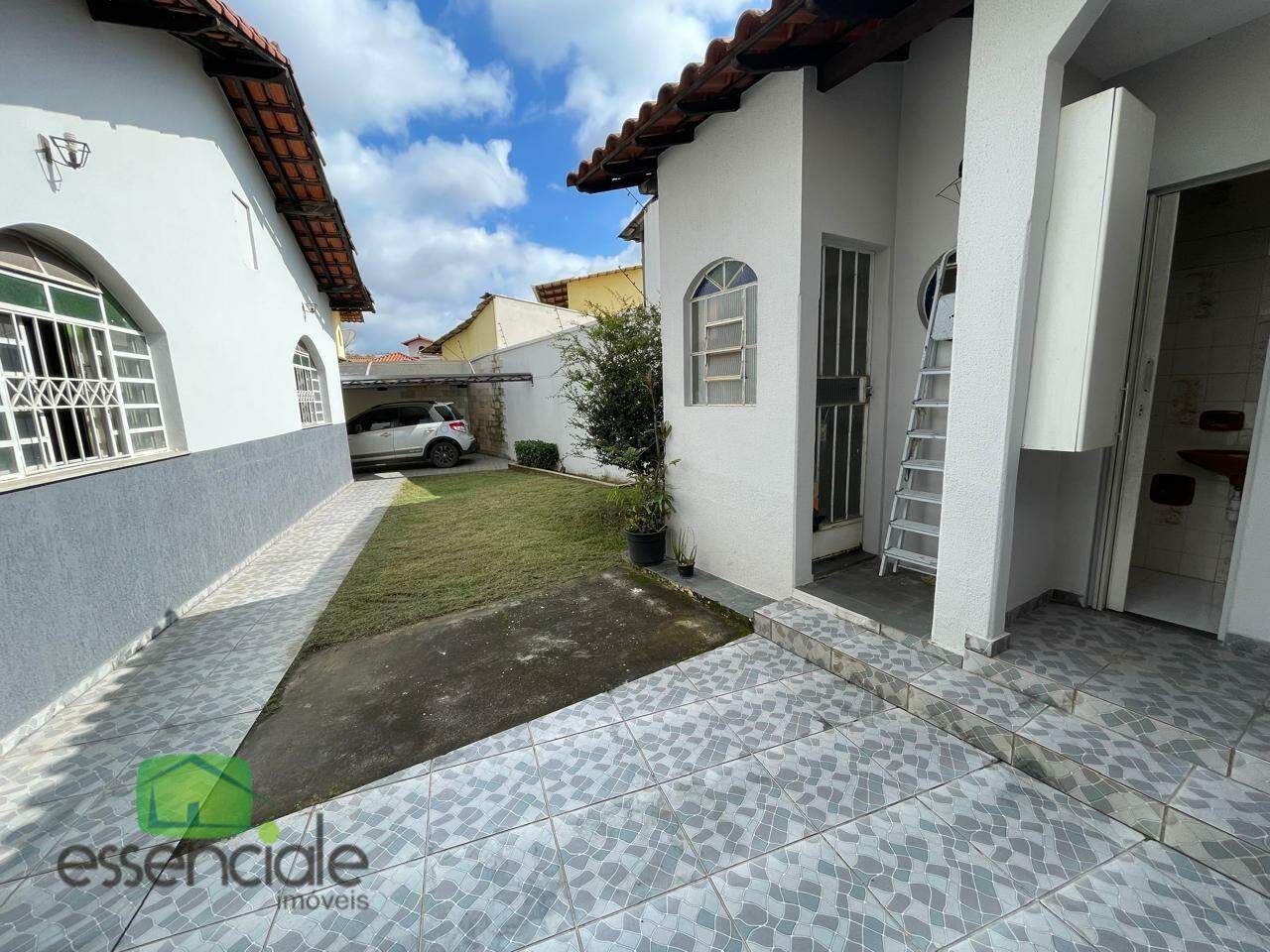 Casa à venda com 3 quartos, 200m² - Foto 7