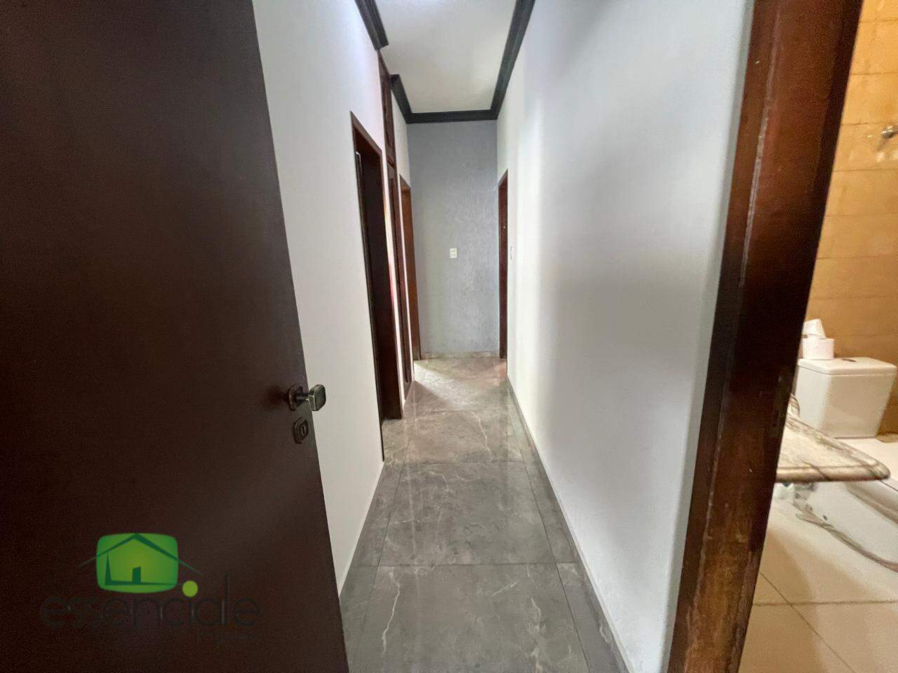 Casa à venda com 3 quartos, 200m² - Foto 20