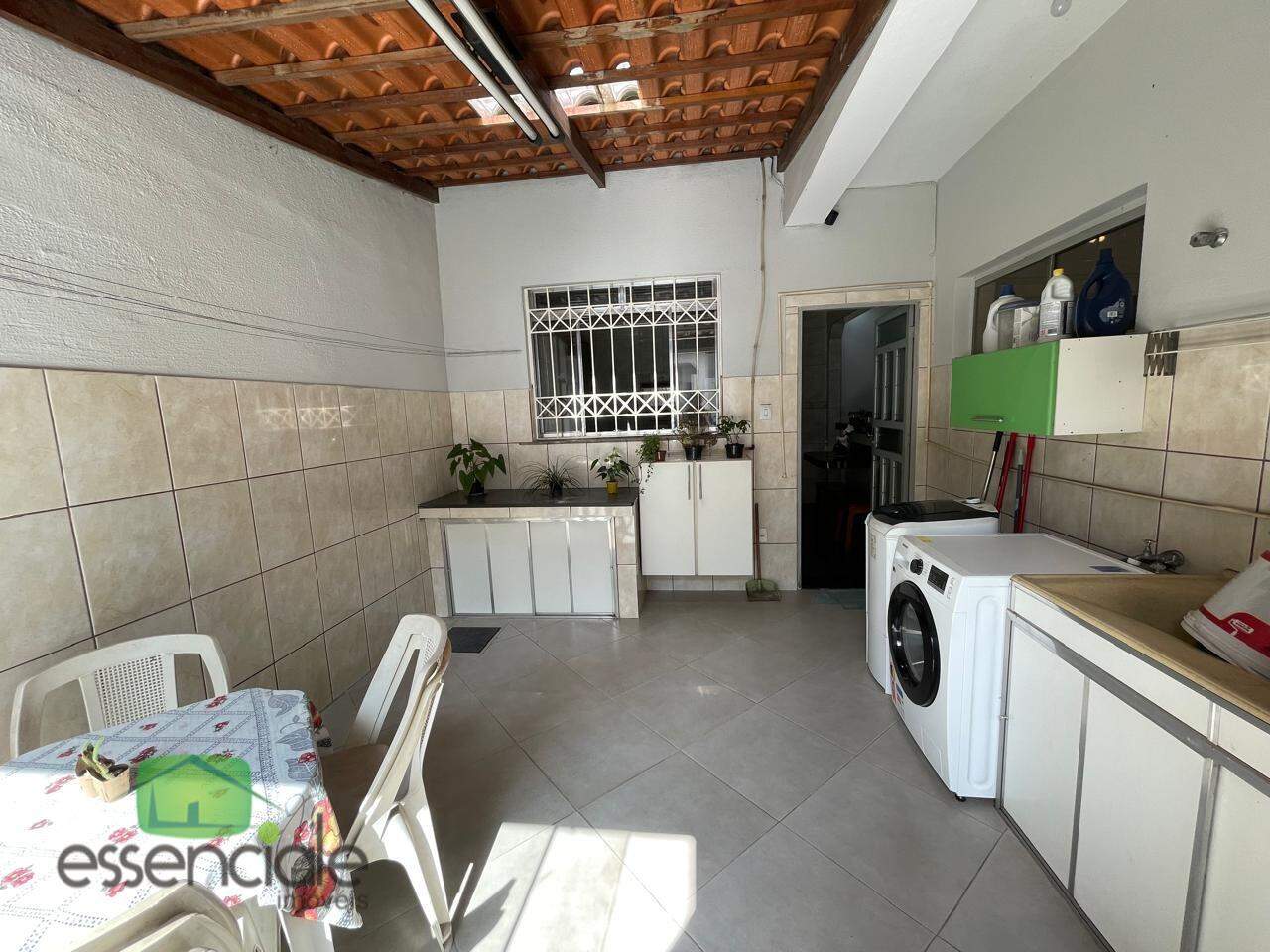 Casa à venda com 3 quartos, 200m² - Foto 19