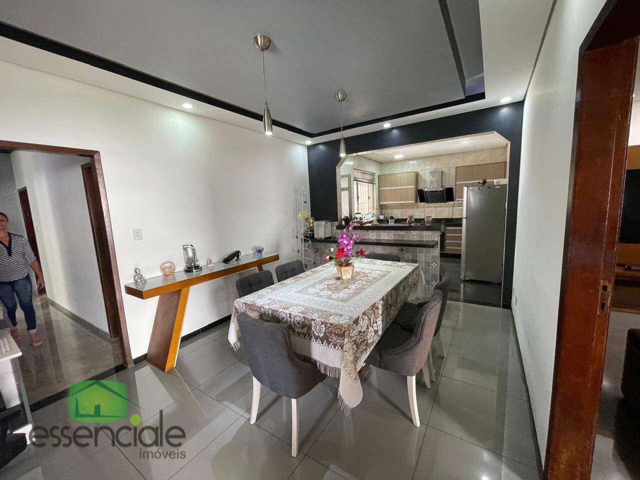 Casa à venda com 3 quartos, 200m² - Foto 17
