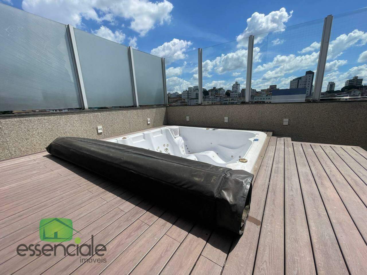 Cobertura à venda com 5 quartos, 400m² - Foto 2