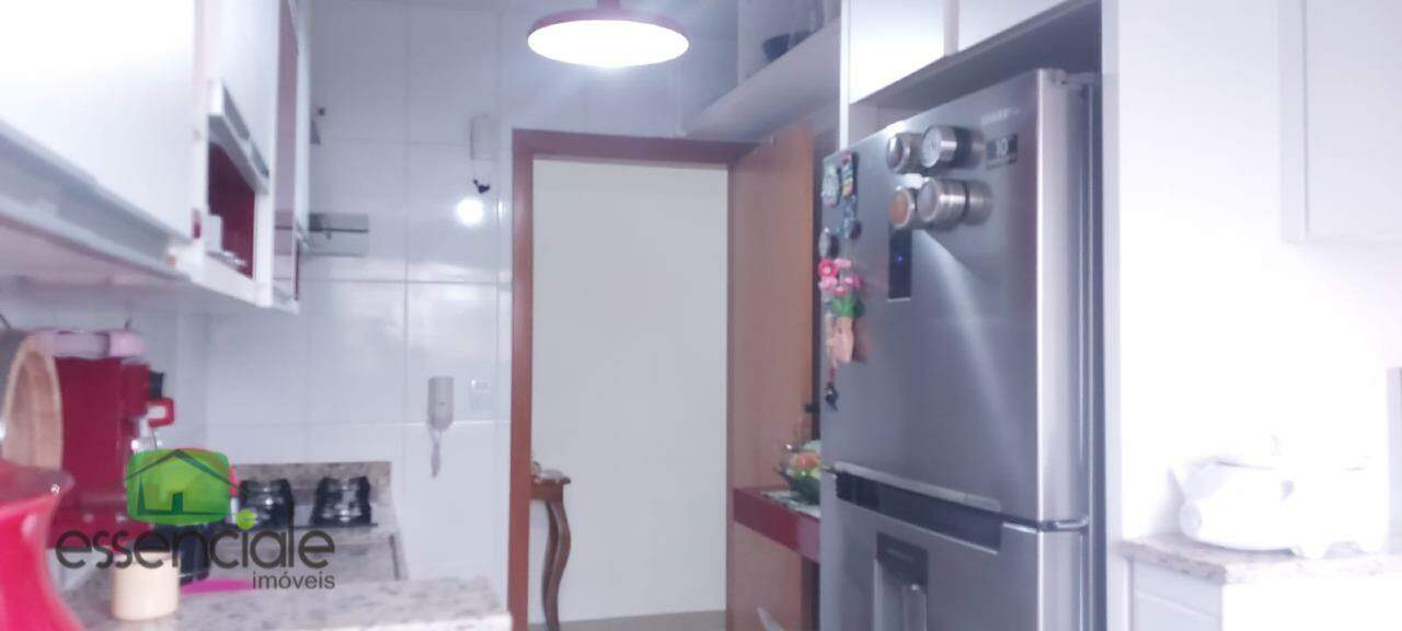 Apartamento à venda com 2 quartos, 69m² - Foto 17