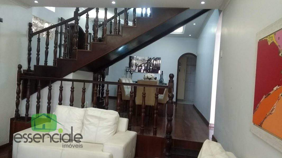 Casa para alugar com 6 quartos, 450m² - Foto 4