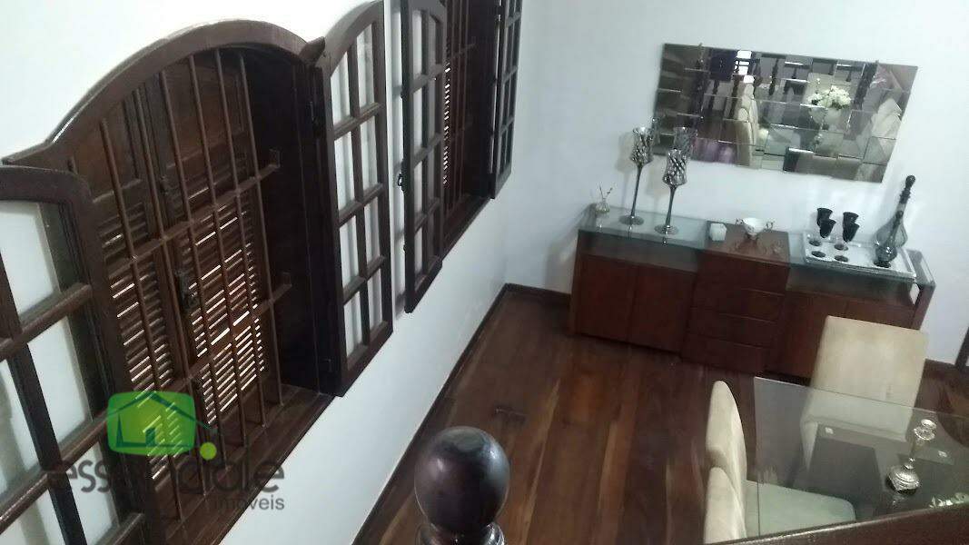 Casa para alugar com 6 quartos, 450m² - Foto 6