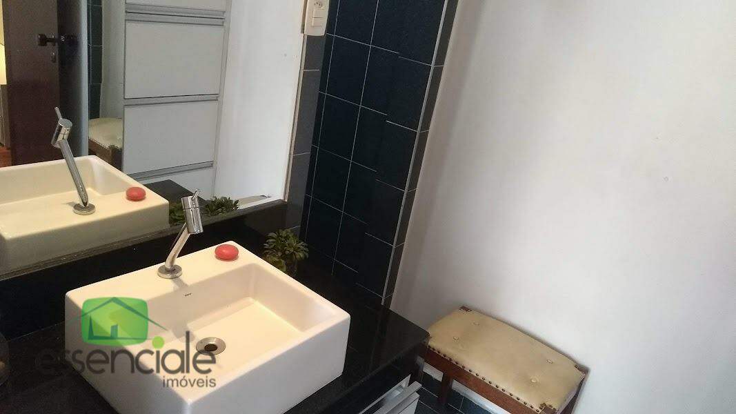 Casa para alugar com 6 quartos, 450m² - Foto 10