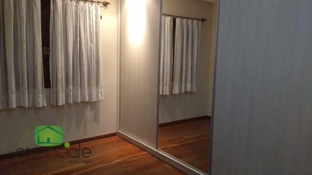 Casa para alugar com 6 quartos, 450m² - Foto 11