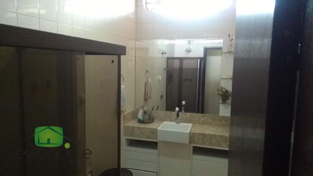 Casa para alugar com 6 quartos, 450m² - Foto 16