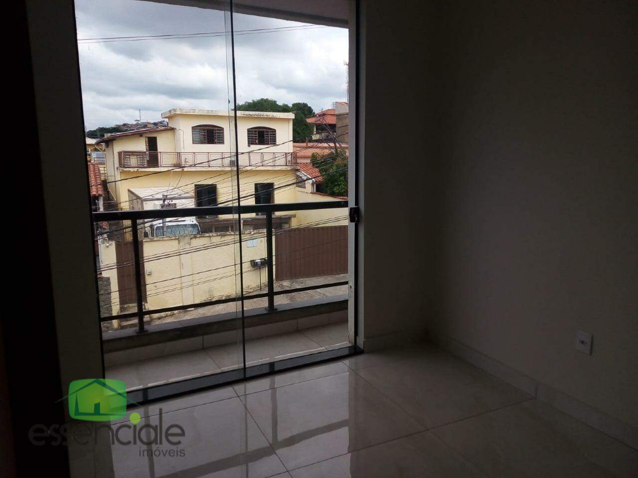 Casa para alugar com 3 quartos, 210m² - Foto 4